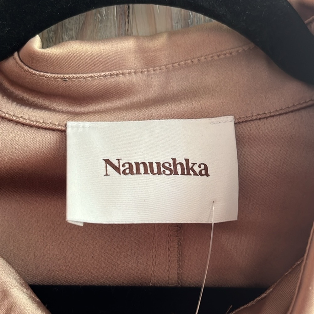 Nanushka Tippi Satin Long Sleeve Button-up Blouse in Sandstone size M - Picture 7 of 11